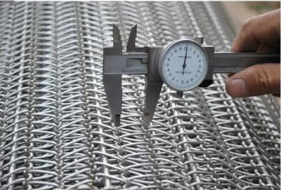 China Stainless Steel Chain Link Spiral Wire Mesh Balanced Conveyor Belt for Biscuit Baking Mesh Belt à venda