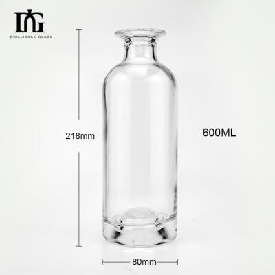 China Botella de vidrio para whisky rum tequila vodka ginebra brandy 200 ml 300 ml 500 ml 700 ml en venta
