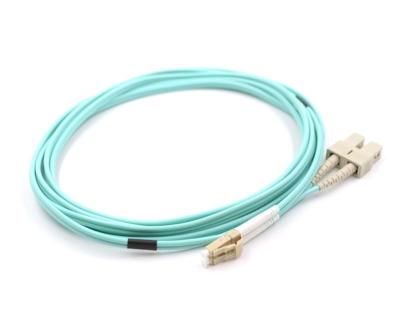 China 10 Fuß OM4-Faser-Optikflecken-Kabel St. zu LC-Duplex-Plenum gepanzertem PVC-Material zu verkaufen