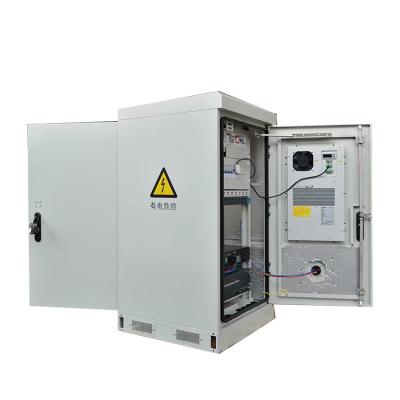 China 19 Zoll 42U Batterie-des im Freien kleine Netz-Gestell-Kabinett-IP65 Klimaanlagen- zu verkaufen