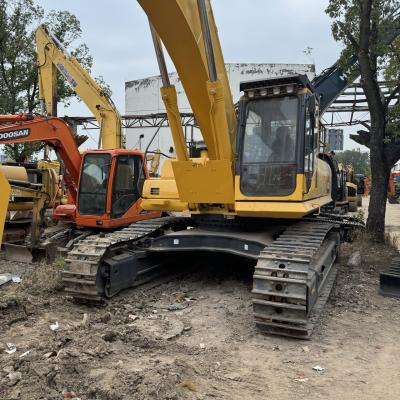 China Excavadora usada Komatsu PC450 em excelente estado, peso operacional de 45 toneladas à venda