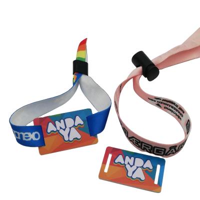 China Einmaliges NFC-RFID-Armband 13.56Mhz Kontaktloses RFID-Armband Tag Ökofreundlich zu verkaufen