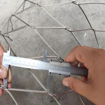 China 2.0MM Flexible Stainless Steel Cable Netting Resilience Flexibility Knotted Type for sale