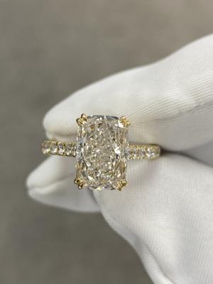 중국 파브 스타일 실험실 자란 다이아몬드 길쭉한 쿠션 3.14ct 18K 황금 판매용