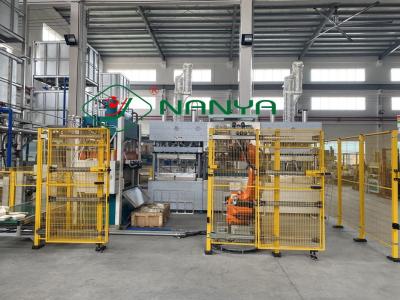 China Máquina de fabricación de placa de la celulosa de Full Auto/máquina de papel de la fabricación de cajas de la comida en venta