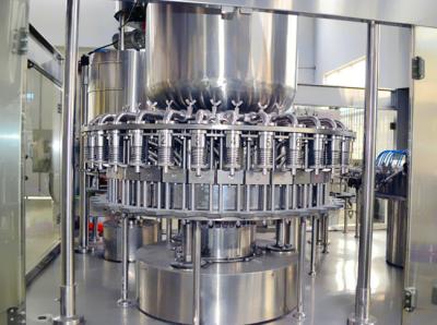 China Máquinas de embotellado completamente automáticas SUS304 1000-30000BPH para el jugo del grano en venta