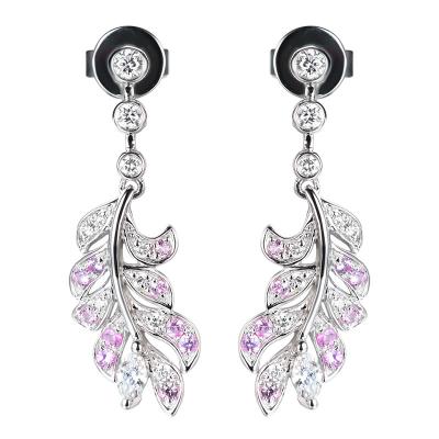 Chine Boucles d'oreille argentées blanches adaptées aux besoins du client de goujon de plume de Diamond Earrings 0.38ct de l'or 18k à vendre