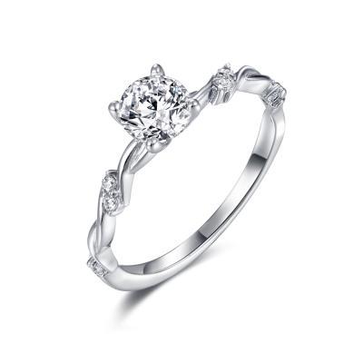 Chine la bague de fiançailles D.C.A. d'ensemble d'encadrement de rond de 5.5mm Moissanite évaluent 925 Sterling Silver à vendre