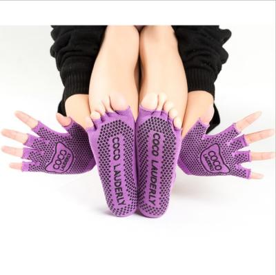 China Breathable Sporty Sock For Women Cotton And Adult Comfortable Polyester And Spandex Anti Vibration Non-slip Yoga Yoga Socks for sale