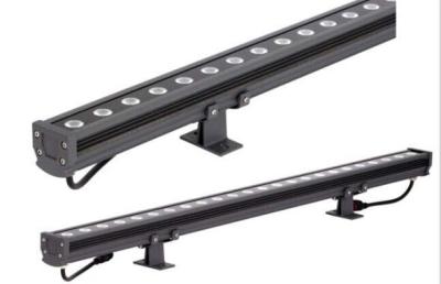 China 4 / 8CH 90 -240v Rgbw Led Wall Washer With 1 - 20 Times / Second Strobe for sale