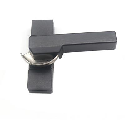 China Window Door Crescent Lock Smooth Operation Aluminum Alloy Material for sale