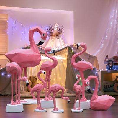 China Modern Resin Decorative Art Glass Flamingo Yard Garden Decoration Sculpture For Sale for sale