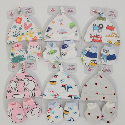 China New Design 100% Korea Newborn Baby Gifts Hats Shoes Set Eco-friendly Soft Cotton Fabric for sale