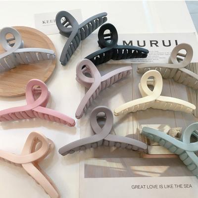 China Hair Claw Clips DIANXIANG 2022 Korean Fashion Women Acrylic 12 cm Big Hair Clip Accessories Matte Plastic Large Hair Claw For Thick Hair for sale