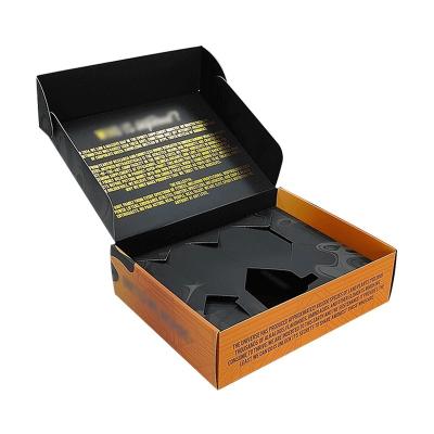 China Caja de envío de correo de cartón ondulado impreso reciclado con inserciones Fabricación en venta