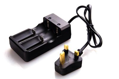Cina Caricabatteria BRITANNICO dello ione di Smart 3,7 V Li della spina per l'Accumulatore litio-ione lungamente facendo uso di vita in vendita