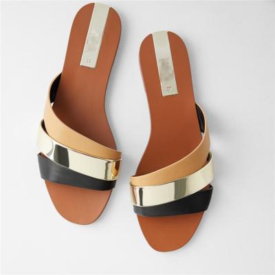 China Fashion LOW MOQ trend ladies slippers and bling sandals jelly sandals pu out door fashion flat sandals for women for sale