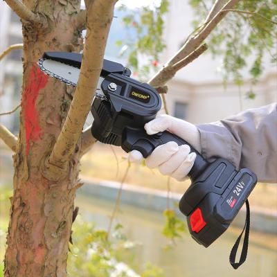 China Fast Cutting 21V Electric Hand Saw Lithium Battery Cordless Hand Power Chainsaw For Wood Cutting for sale