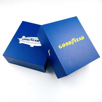 China Custom Printed Dunkelblau Matte Starrpapier Box Deckel und Basis Geschenkbox Für Schuhe Bekleidung Markenverpackung zu verkaufen
