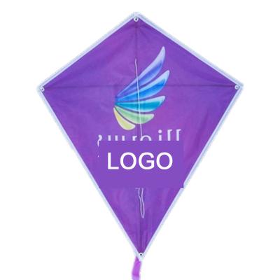 China Weifang Promotional Diamond Polyester Fun Flying Kites for sale