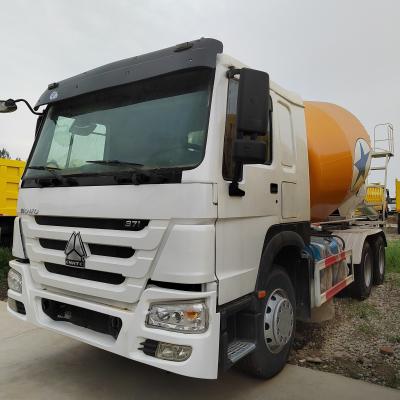 Cina Sinotruk HOWO Camione miscelatore di calcestruzzo pesante per il trasporto di merci minerarie in vendita