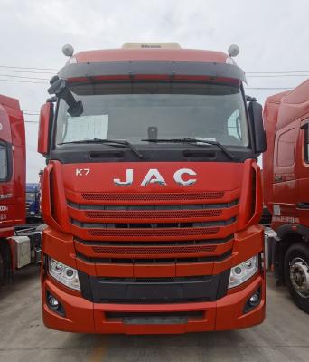 Китай Включается грузовик JAC 6X4 для комфортного вождения, буксирующий полуприцеп и воздушную подвеску продается