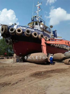 China Das Ankoppeln von Schiffen entlüftete pneumatische Marine Rubber Airbag zu verkaufen