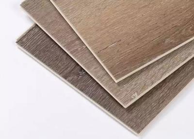 Chine Plancher en bois imperméable ignifuge de serrure de PVC de couleur pour la décoration à la maison à vendre