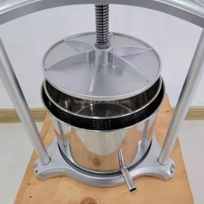 China Europe Grape Easy Operation Manual Fruit Squeezer Household Metal Fruit Squeezer Machine for sale
