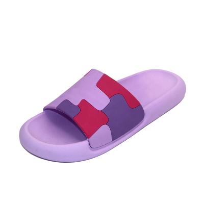 China Fashion Trend Fashion Fashion Saving Wind Spliced PVC Plastic Lady Slippers For Home Leisure Non-slip Comfortable Soft Bottom Slippers for sale