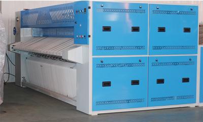Cina Macchina automatica per stirare e piegare abiti Velocità di piegatura 10-50 M/Min 220v/380v in vendita