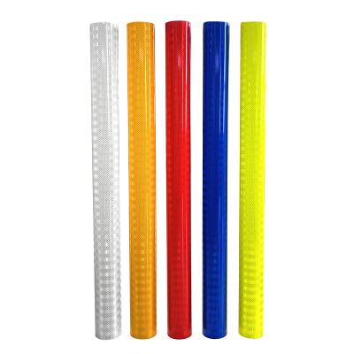 China LZT9600 High Intensity Grade Prismatic HIP Reflective Sheeting Durable 4 X 150 Feet for sale