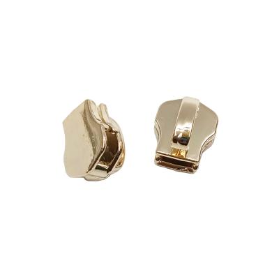 China Eco-friendly wholesale bag blank zipper puller, garment accessories metal zipper puller custom logo, gold metal zipper puller slider for handbags for sale