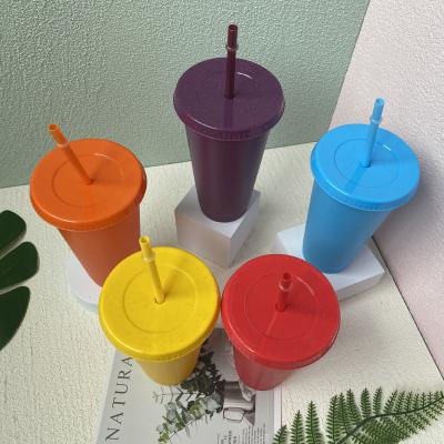China Newest Viable Hot Selling 24oz Solid Color BPA Free Iced Matte Reusable Smoothie Plastic Cold Cups With Lids And Straws for sale
