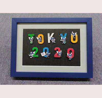 China Simplicity Modern Factory Custom Wooden Badge Medal Stand Gifts Crafts Silk Screen Logo Shadow Box Photo Frame for sale