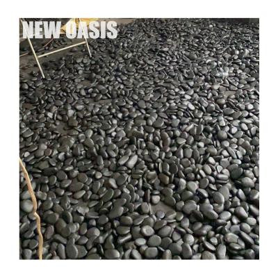China Unpolished black color natural river pebble stone Tumbled Pebbles for Landscapping Decorations driveway for wholesale for sale
