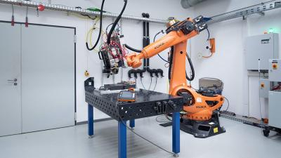 China KUKA KR210 R2700-2 Industrial Robot Arm 6 Axis Robotic Machine Scansonic Laser Welding Torch for Intelligent Laser Processing for sale
