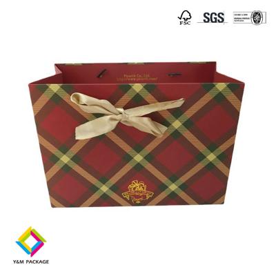 China Custom Printed Luxury Shopping Gift Paper Bag With Handle Logo Print for sale
