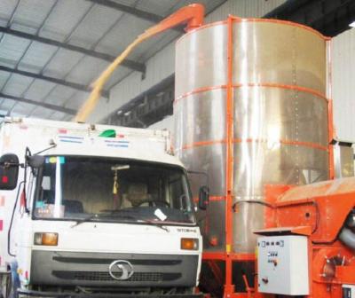 China Italian Technology Mobile Maize Dryer 19 Ton Per Batch Diesel Fuel for sale