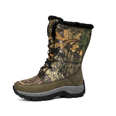 China Outdoor Hot Selling Breathable Big Size Camouflage Warm Winter Botas Velvet Cotton Combat Fluffy Snow Boots High Top Men for sale