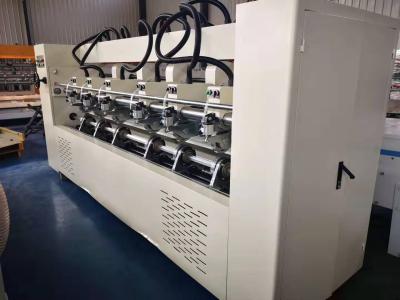Cina La macchina sottile della taglierina della lama dell'alimentatore automatico ha ondulato il cartone che piega in vendita