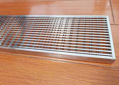 Chine plateaux discordants de drainage de piscine d'acier inoxydable de 20×4mm HDG à vendre