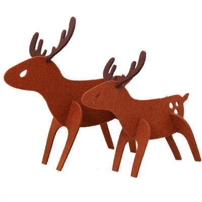 China Christmas Ornaments Nonwoven Three-Dimensional Christmas Elk Christmas House Decorations for sale