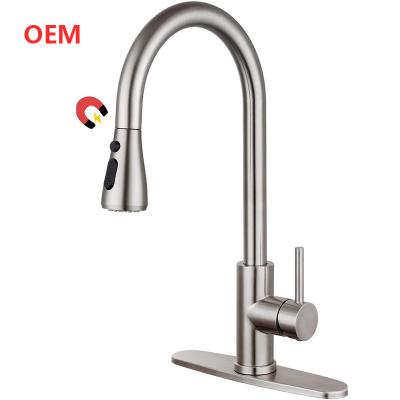 China Modern Single Handle Kitchen Sink Tap Faucet Magnetic Docking Spray Head Faucet for sale