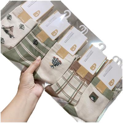 China Breathable custom logo pink christmas long football scrunch socks with packaging not to wear for sale