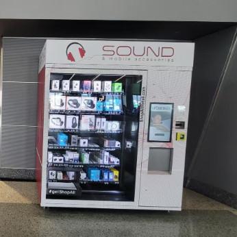 China Upgrade Vending Experience with Advanced 3C Vending Machine Offering Internet Lan and Various Payment Solutions for sale