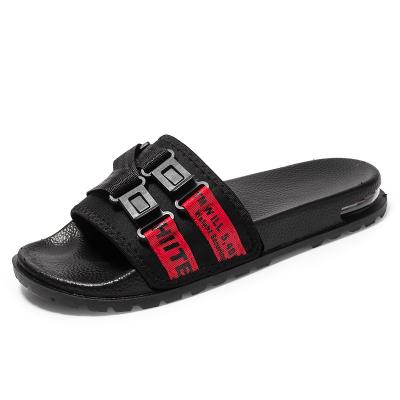 China Lightweight Hot Selling Cool Men Slips Fashion Anti-slippery Men's Outdoor Slippers for sale