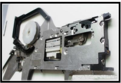 China Panasert MPAV2B Ratchet Type Component Feeder 10488BF068 16*12mm Emboss for sale