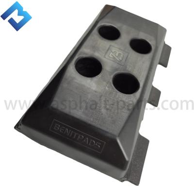 China la pista de goma de la pavimentadora 2372467 de 300m m rellena a Asphalt Paver Parts en venta