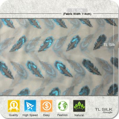 China Silk Jacquard Peacock Feather Design Jacquard Taffeta Fabric New Arrival for sale